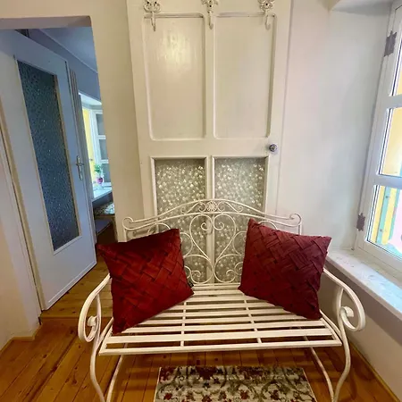 La Gialla Di Via Silvano 12 * Monforte dʼAlba