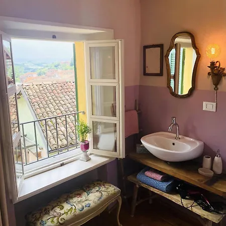 La Gialla Di Via Silvano 12 Tatil Evi