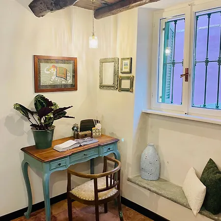 La Gialla Di Via Silvano 12