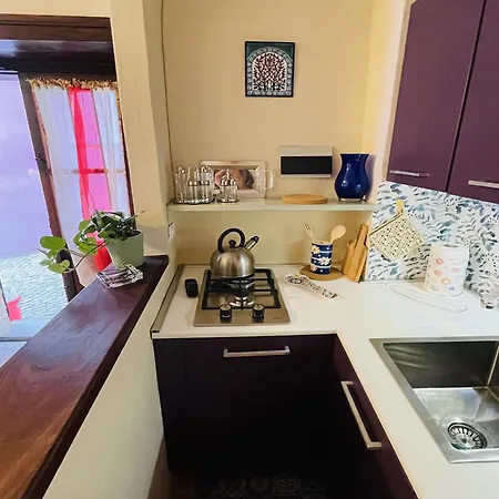 La Gialla Di Via Silvano 12 *