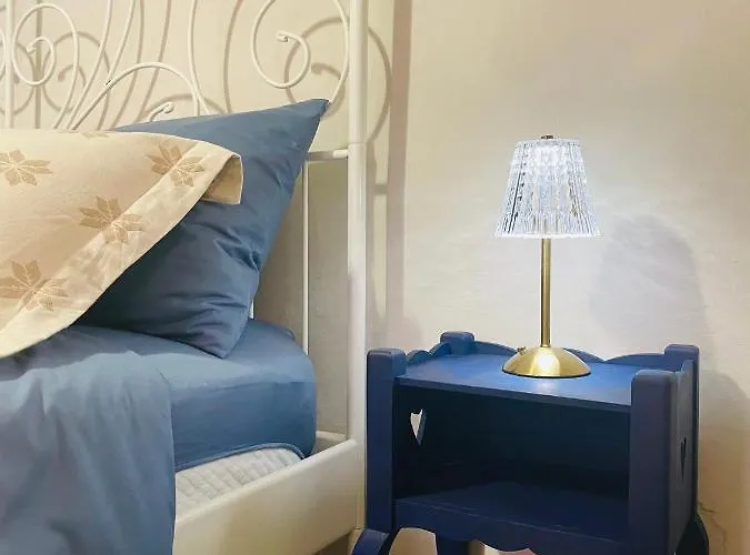 La Gialla Di Via Silvano 12 Monforte dʼAlba