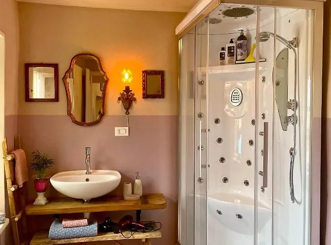 Ferienhaus La Gialla Di Via Silvano 12 Monforte dʼAlba