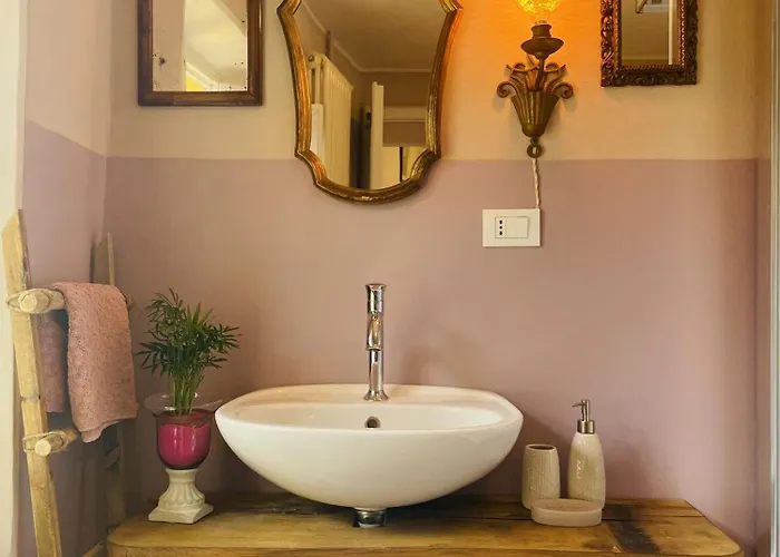 La Gialla Di Via Silvano 12 * Monforte dʼAlba